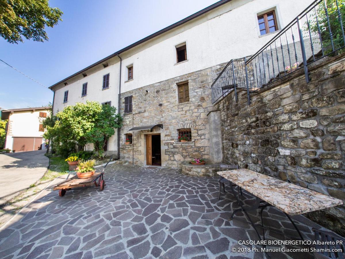Il Casolare Bioenergetico Bed & Breakfast Albareto  Exterior photo
