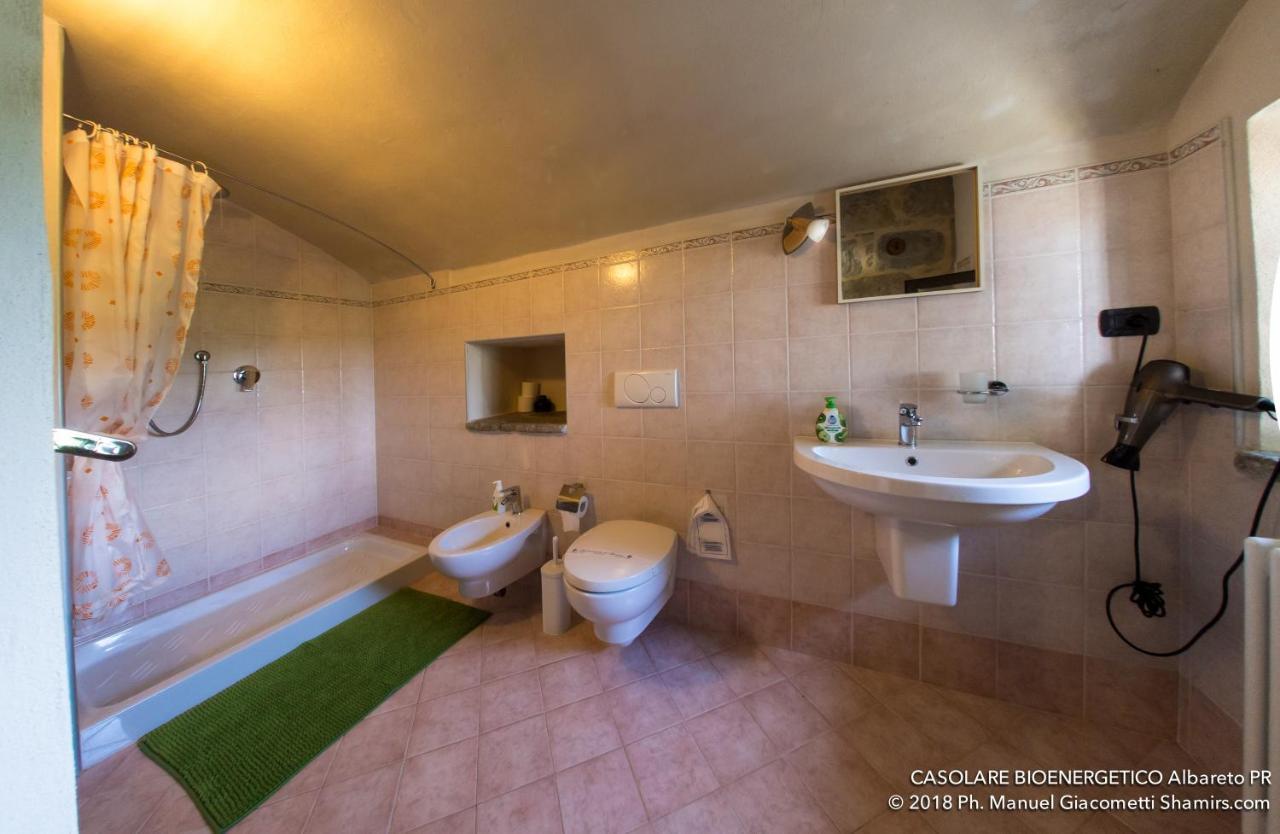 Il Casolare Bioenergetico Bed & Breakfast Albareto  Exterior photo