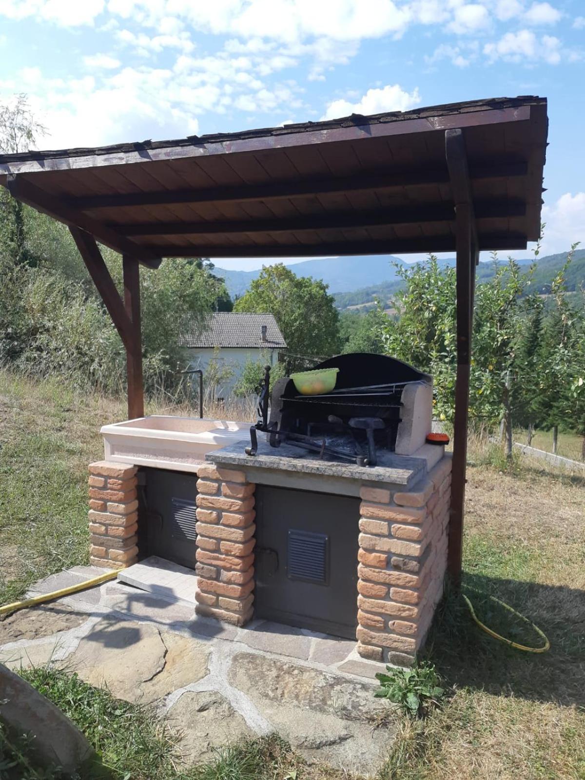 Il Casolare Bioenergetico Bed & Breakfast Albareto  Exterior photo