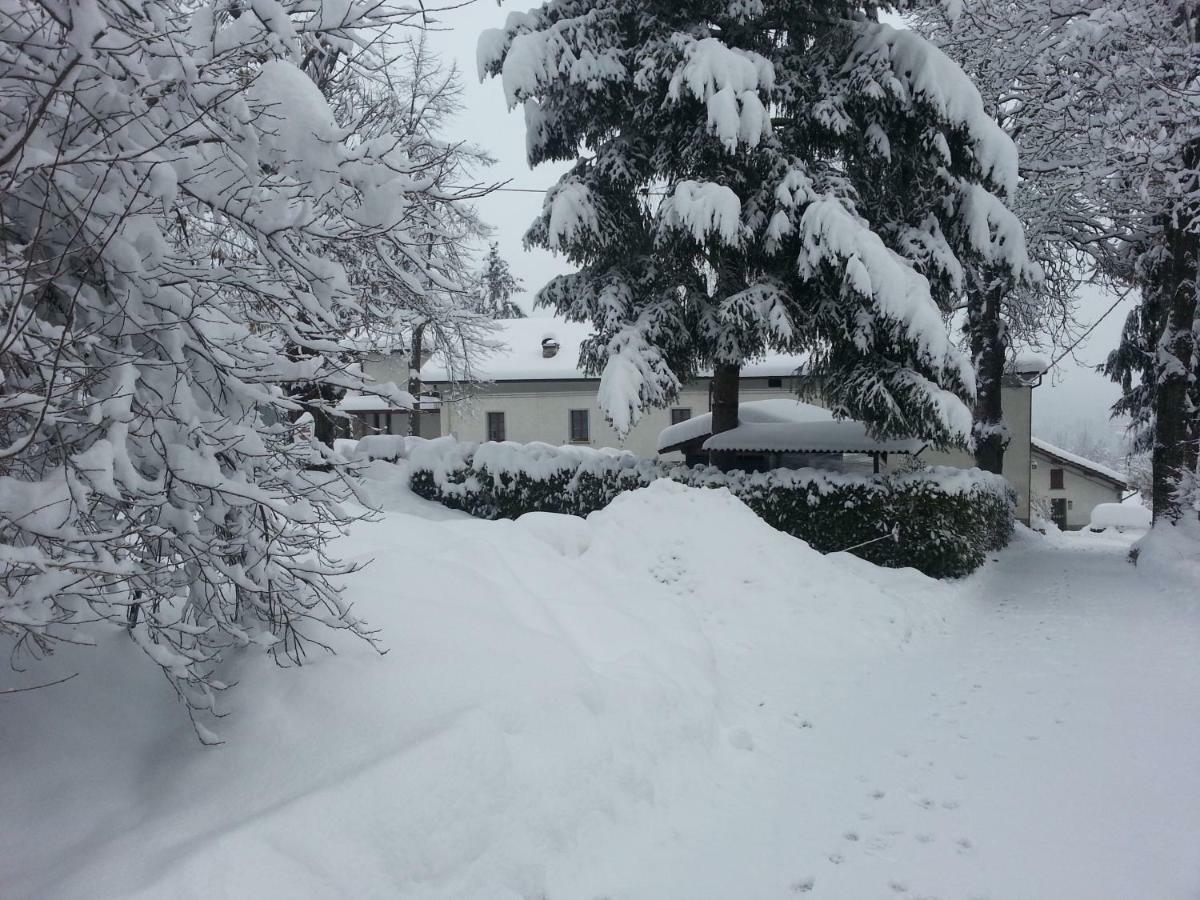 Il Casolare Bioenergetico Bed & Breakfast Albareto  Exterior photo